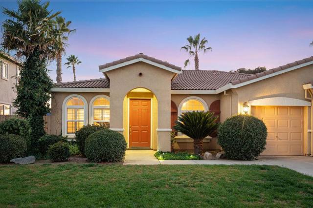 11447 Mirage Drive, Chowchilla CA: https://media.crmls.org/mediaz/2ab1c64c-2c5f-443b-859f-2bf2a9d5c522.jpg