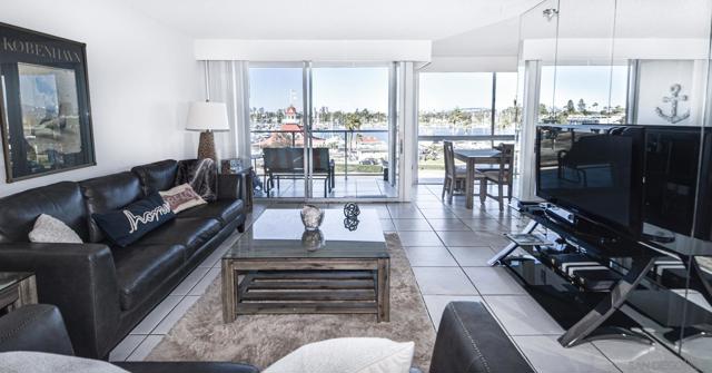 1710 Avenida Del Mundo, Coronado CA: https://media.crmls.org/mediaz/2ab373bf-e009-4fc8-9eb5-dffc30cebb54.jpg
