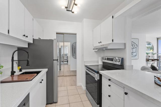 300 Davey Glen Road, Belmont CA: https://media.crmls.org/mediaz/2ab41ded-3d9f-42e1-a458-fcc61d86a13f.jpg