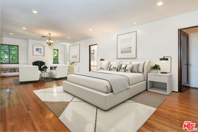 627 N Alta Drive, Beverly Hills CA: https://media.crmls.org/mediaz/2ab4557d-fd05-455b-8c45-ec1ef76de10b.jpg