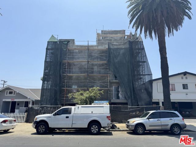 14728 Friar Street, Van Nuys CA: https://media.crmls.org/mediaz/2ab4aa4b-50d1-40d7-9c23-c0330bd27748.jpg