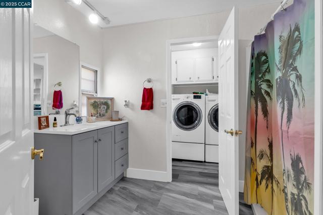 2113 Dalis Drive, Concord CA: https://media.crmls.org/mediaz/2ab4bf0f-d492-4f6e-ab48-d6131476c3f0.jpg