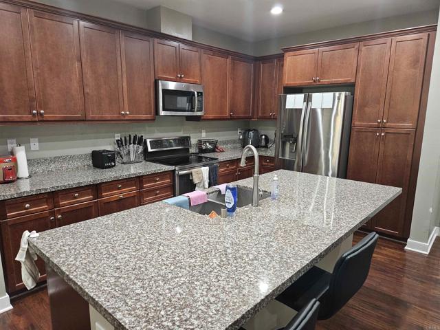7508 EAGLE Drive, Santee CA: https://media.crmls.org/mediaz/2ab5f7e9-e46c-47a1-bf1c-8e607d042cf5.jpg