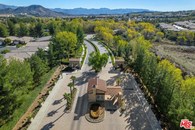 1514 Green Creek Trail, Beaumont CA: https://media.crmls.org/mediaz/2ab6b317-df57-422b-b6d9-c0e1600d2d2a.jpg