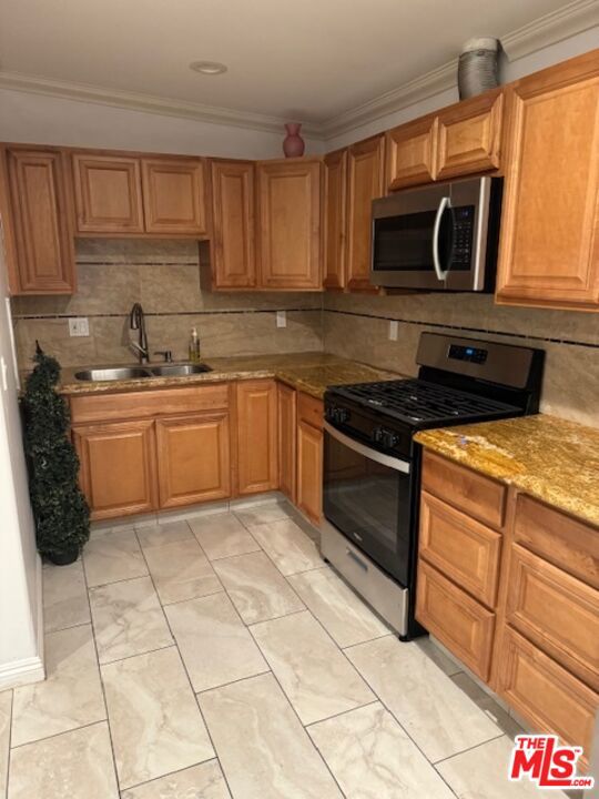 115 W Floral Avenue, Arcadia CA: https://media.crmls.org/mediaz/2ab736c5-b59e-4ae8-9820-2a7c9bc2ceb2.jpg