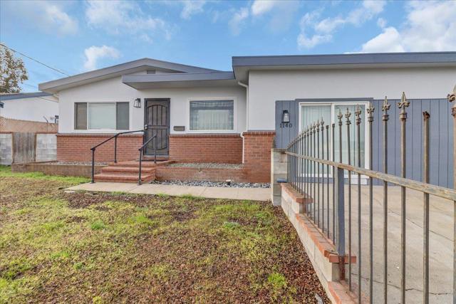 1140 Palm Avenue, Seaside CA: https://media.crmls.org/mediaz/2ab7f458-b9c4-40f2-bf8e-b80fa8683fbe.jpg