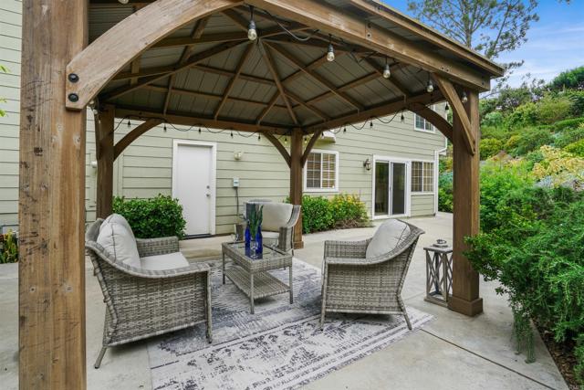 915 Lake Ridge Drive, San Marcos CA: https://media.crmls.org/mediaz/2ab91179-06f8-4717-b5b1-390b0aab5a4a.jpg