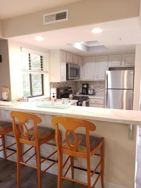 450 Seascape Resort Drive, Aptos CA: https://media.crmls.org/mediaz/2ab945cd-5cc6-43d0-aa00-77fb75abe1a7.jpg