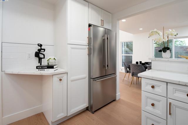 498 Via Royal, Walnut Creek CA: https://media.crmls.org/mediaz/2ab9879c-bdac-4139-a890-2bf1f2ba0db3.jpg