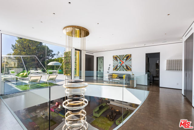 Image 45 of 53 For 809 Rexford Drive