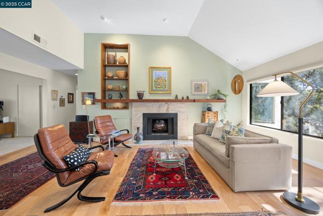 3800 Terra Granada Dr, Walnut Creek CA: https://media.crmls.org/mediaz/2aba5a61-7ea5-496e-819d-bdbc825a19e2.jpg