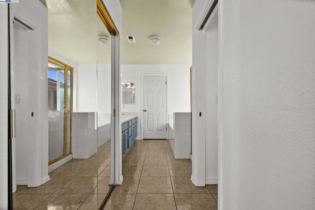 2205 Mark Twain, Antioch CA: https://media.crmls.org/mediaz/2abaf14b-2adb-4304-9ad7-b082e0d577b2.jpg