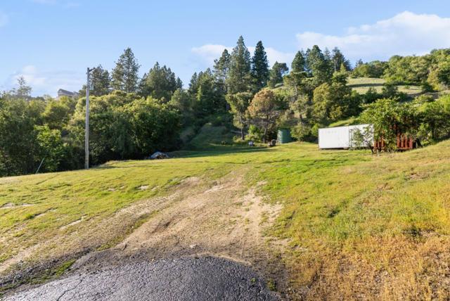 21006 Bear Creek Road, Los Gatos CA: https://media.crmls.org/mediaz/2abba2a3-6198-49e0-81c2-7c04eafbb88d.jpg