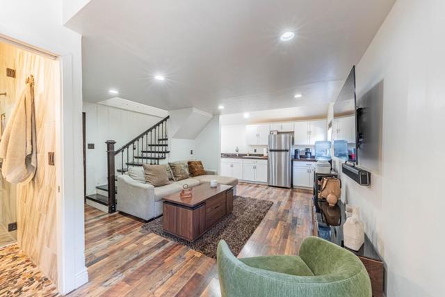 25949 Deer Run Lane, Salinas CA: https://media.crmls.org/mediaz/2abbc313-18d7-40b1-ad1a-86c6630a27c9.jpg