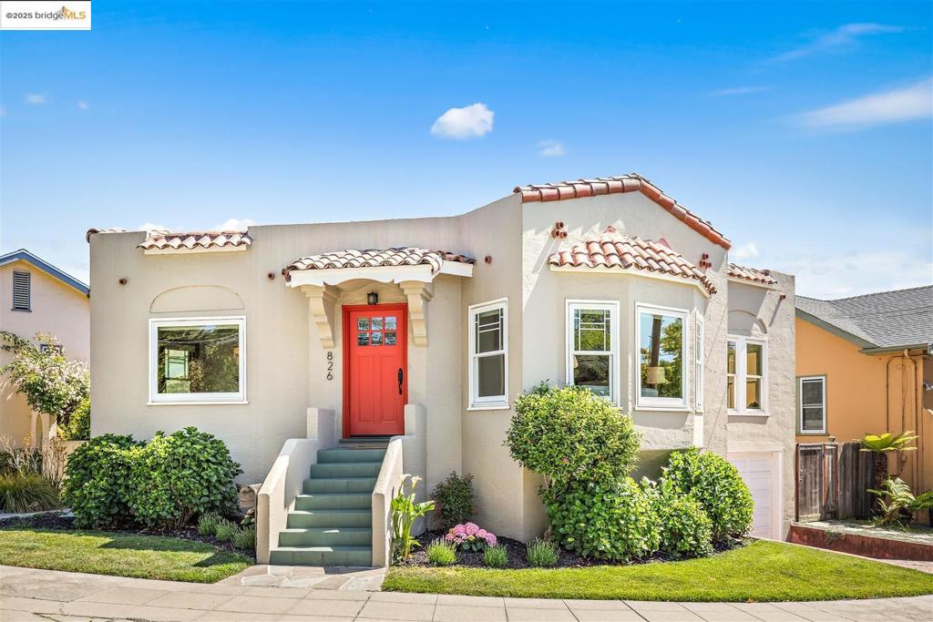 826 Ensenada Ave