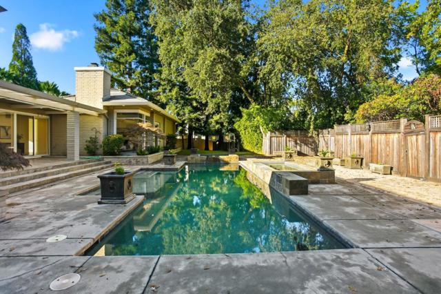3895 Fair Oaks Boulevard, Sacramento CA: https://media.crmls.org/mediaz/2abc0fd6-224b-4348-99e7-75f6c07078b6.jpg