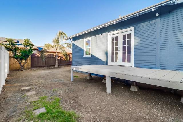 Image 19 of 75 For 5044 Guava Avenue