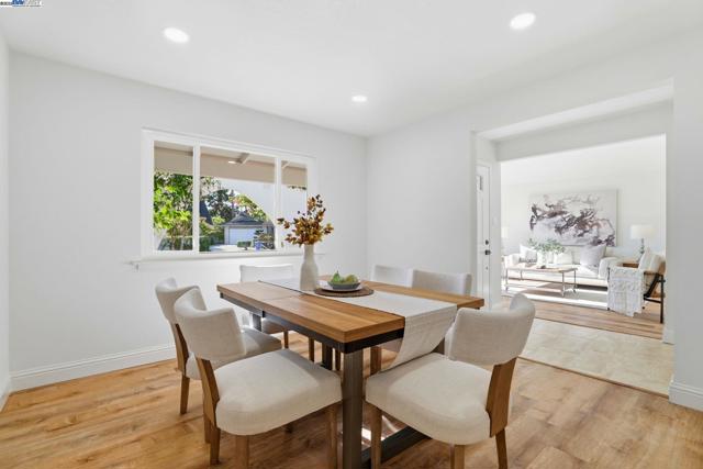 240 Carmelita Pl, Fremont CA: https://media.crmls.org/mediaz/2abd274f-d333-4e86-91fd-42e651fff087.jpg