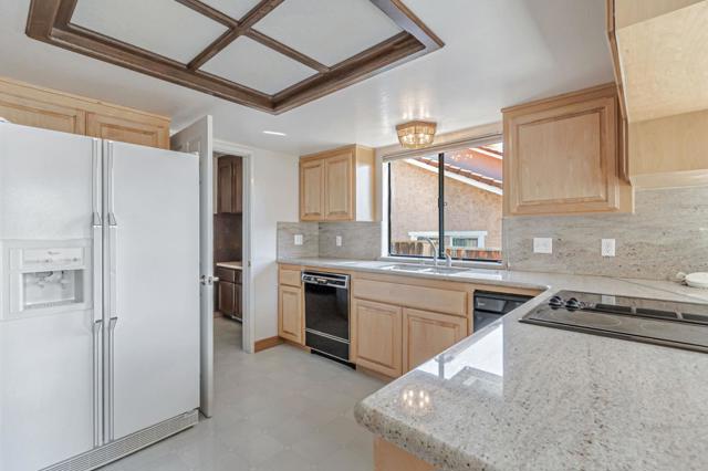 1440 Kring Way, Los Altos CA: https://media.crmls.org/mediaz/2abdc23c-03d1-4da3-bc59-11e0d16c926b.jpg