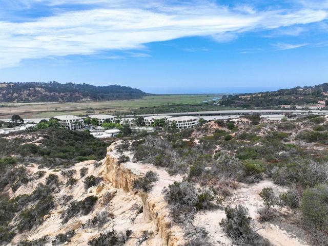 3854 56 Via Del Mar, San Diego CA: https://media.crmls.org/mediaz/2ac02457-a3ef-4007-8b4f-9dd8e74b4b3f.jpg