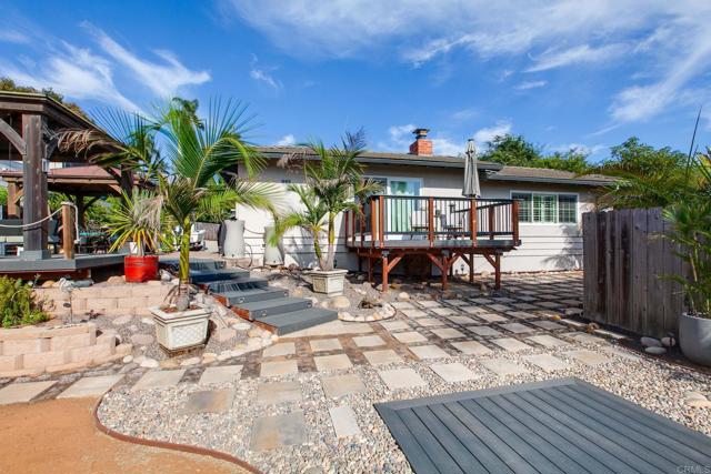 Detail Gallery Image 10 of 56 For 2392 Fire Mountain Dr, Oceanside,  CA 92054 - 2 Beds | 2 Baths