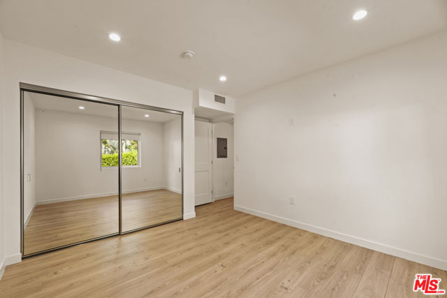 751 N Alfred Street, Los Angeles CA: https://media.crmls.org/mediaz/2ac184a9-8eda-48e5-af2b-985dba29f66c.jpg