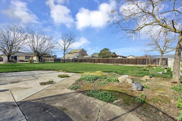 1204 Shore Road, Hollister CA: https://media.crmls.org/mediaz/2ac19567-8b99-4d22-9562-331e5b028585.jpg