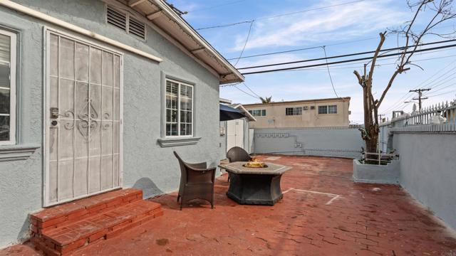 4764 Polk Avenue, San Diego CA: https://media.crmls.org/mediaz/2ac29dd4-61c0-4cd1-aef3-0936be05a72b.jpg