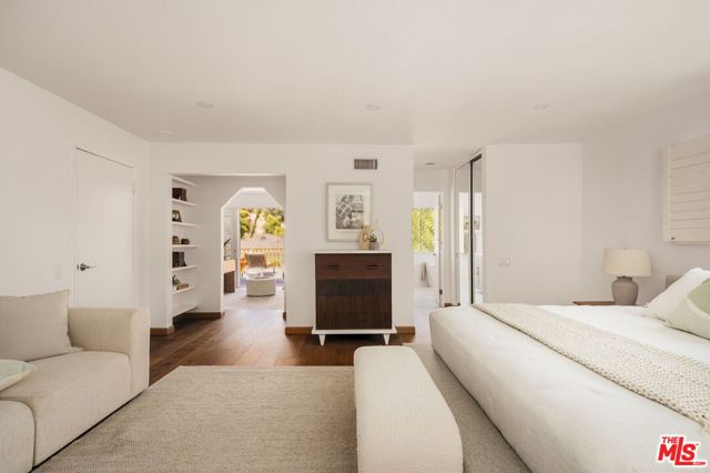 4 Bed Home for Sale in Los Angeles, California
