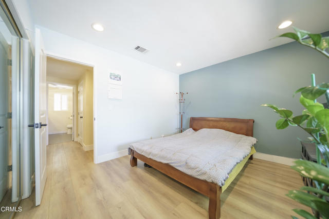 3553 Pontiac Street, La Crescenta CA: https://media.crmls.org/mediaz/2ac57759-46dd-47d5-8393-9ca16e412bba.jpg