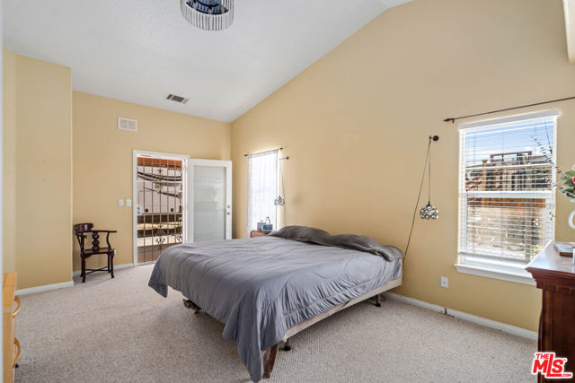 9999 Del Sol Avenue, Phelan CA: https://media.crmls.org/mediaz/2ac5b4be-4605-476d-b76c-9c714b835901.jpg