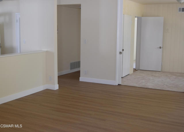 3315 S Bentley Avenue, Los Angeles CA: https://media.crmls.org/mediaz/2ac5bf83-e610-4641-9a32-21d7515a5cc5.jpg