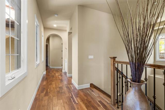 21 Bigleaf Road, Orinda CA: https://media.crmls.org/mediaz/2ac5d216-278a-4888-80cc-774837362866.jpg