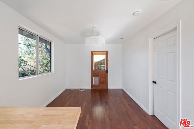4011 1/2 Sunset Drive, Los Angeles CA: https://media.crmls.org/mediaz/2ac6fd34-4279-4f49-ab46-17ee2b9ede51.jpg