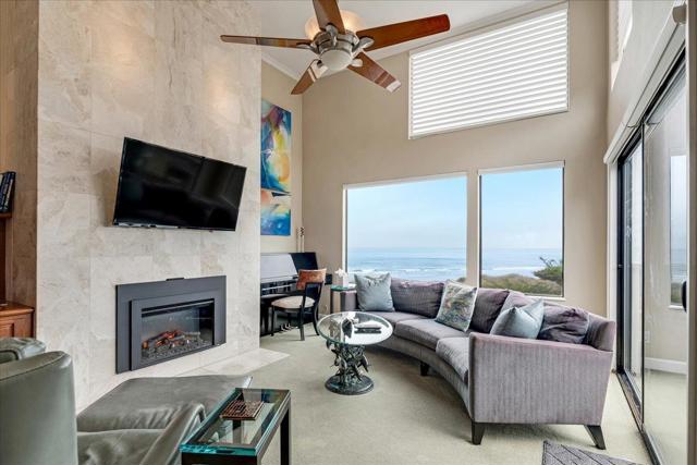 101 Shell Drive, Watsonville CA: https://media.crmls.org/mediaz/2ac70acd-a99f-405e-8656-a243c09a3bf0.jpg