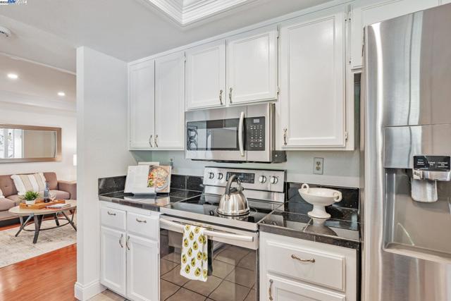 4243 Nerissa Cir, Fremont CA: https://media.crmls.org/mediaz/2ac7e531-66f0-4a8c-bc91-3938785c958d.jpg