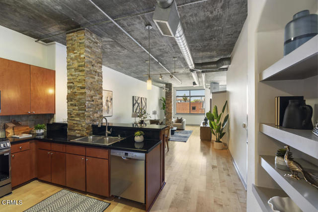 Detail Gallery Image 12 of 49 For 840 E Green St #217,  Pasadena,  CA 91101 - 2 Beds | 2 Baths