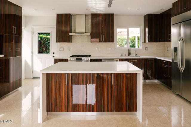 Detail Gallery Image 14 of 72 For 2506 Weston Pl, Glendale,  CA 91208 - 3 Beds | 2 Baths