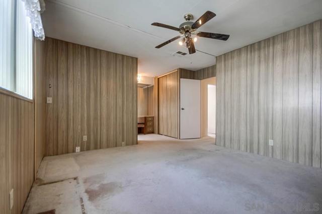 14215 Pecan Park Ln, El Cajon CA: https://media.crmls.org/mediaz/2aca43d3-cf08-49a3-9f2f-d64fe98e7e55.jpg