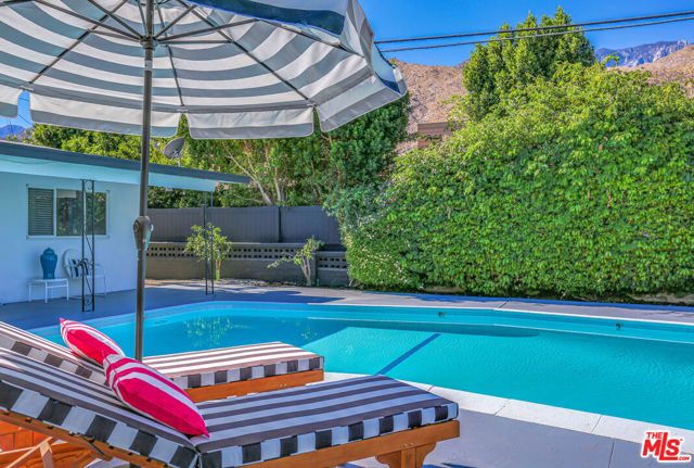 459 E Avenida Olancha, Palm Springs CA: https://media.crmls.org/mediaz/2aca9cbe-dadb-40fa-9081-b0a9e303f768.jpg