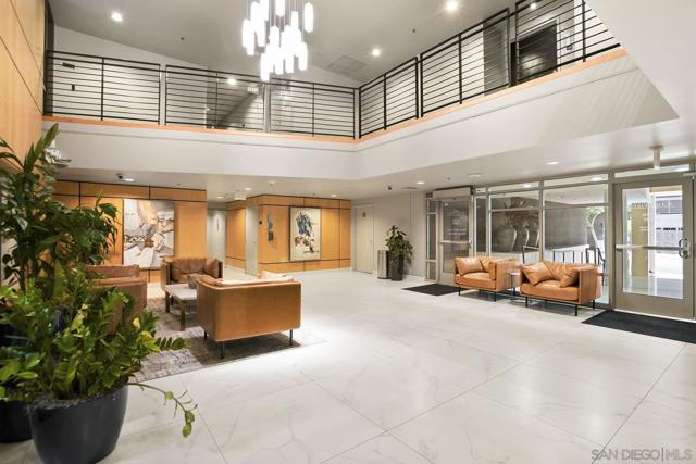 425 W Beech St, San Diego CA: https://media.crmls.org/mediaz/2acc0bdf-c685-4bf5-8209-37dcd724be44.jpg