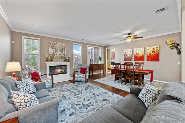 2954 Rangpur Court, Escondido CA: https://media.crmls.org/mediaz/2acc1339-8754-4885-b5c6-8b83f6ed9efa.jpg