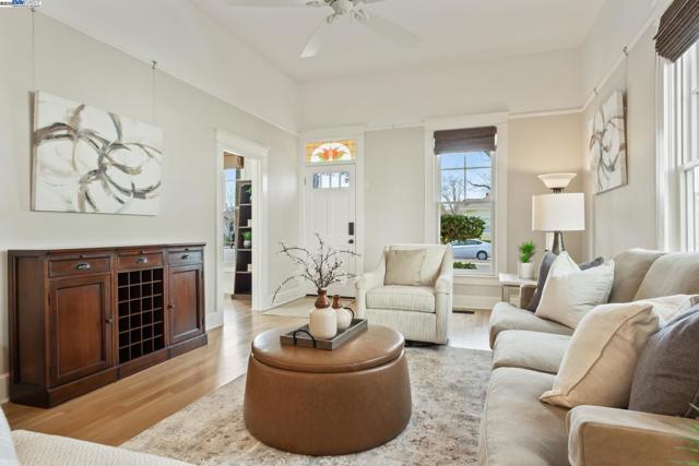 690 S K St, Livermore CA: https://media.crmls.org/mediaz/2acc6471-5b07-4938-84d4-3e0919701881.jpg