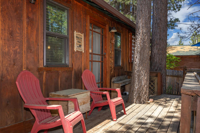 40114 Esterly Lane, Big Bear CA: https://media.crmls.org/mediaz/2accc793-2f91-424a-b4aa-791762f6db70.jpg