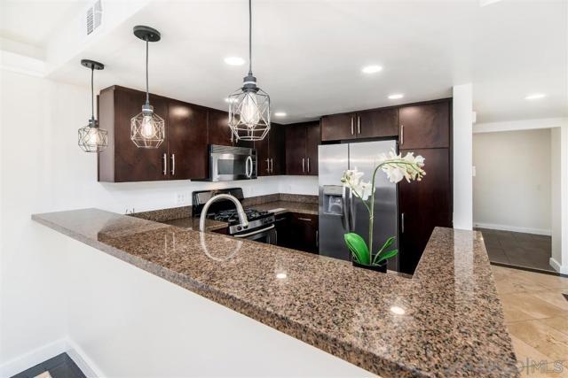 3645 7TH AVE, San Diego CA: https://media.crmls.org/mediaz/2accf0d8-b48c-403b-9350-f967a2d91b26.jpg