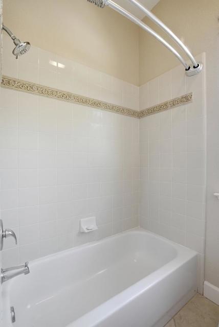 979 Via Rodriguez, San Juan Bautista CA: https://media.crmls.org/mediaz/2acf2502-40f0-4134-8a9f-8fcac2694a16.jpg