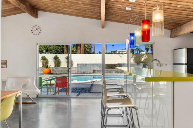 438 E Racquet Club Road, Palm Springs, CA 92262
