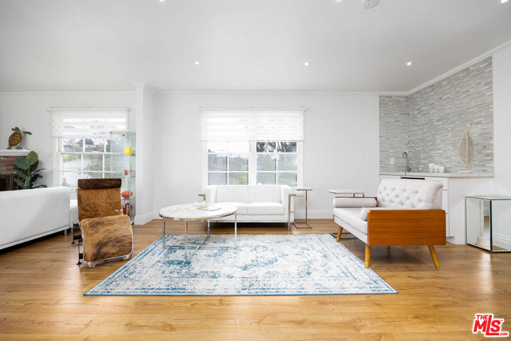 1110 Muirlands Drive - photo 5