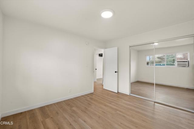 624 Silver Lake Boulevard, Los Angeles CA: https://media.crmls.org/mediaz/2ad1f7af-ece6-48aa-afbd-06b8114c102c.jpg