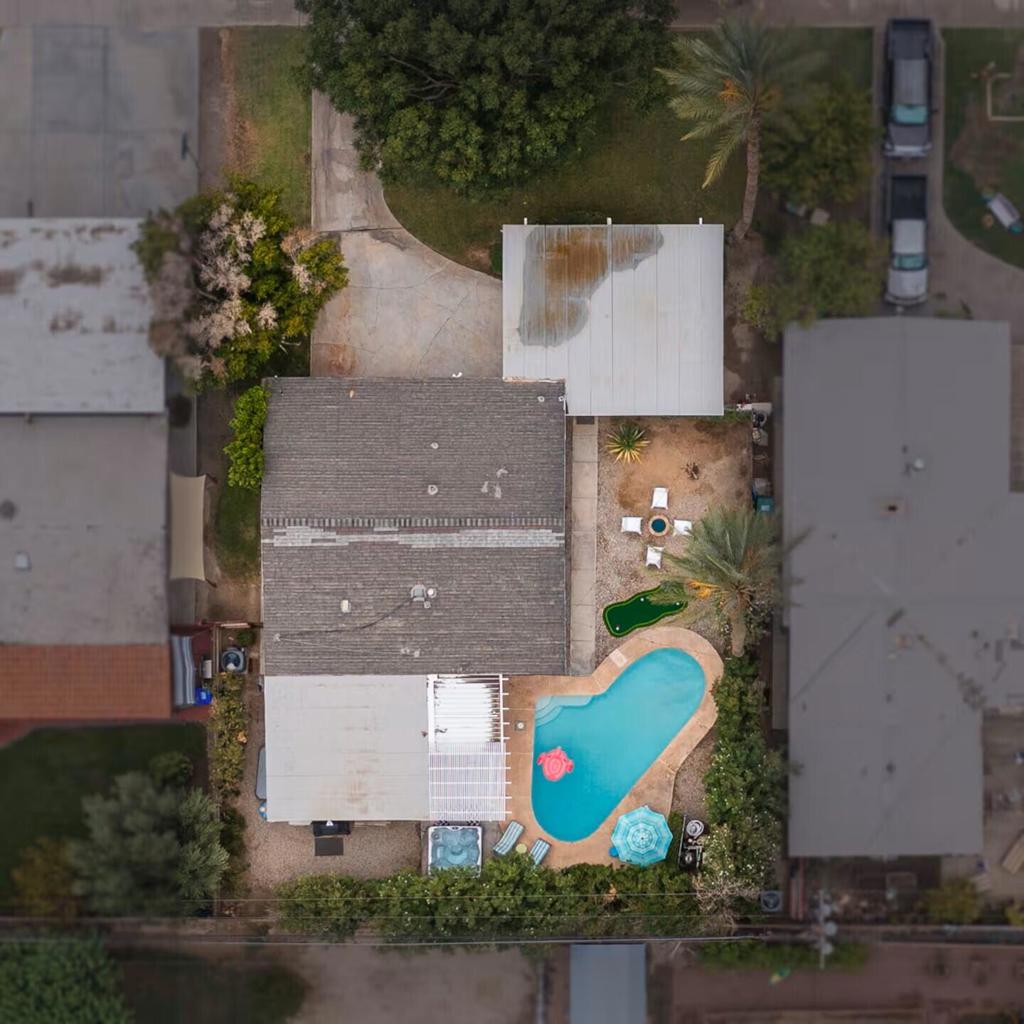 https://media.crmls.org/mediaz/2ad22349-71a0-4262-b980-4fd058a328b0.jpg?preset=X-Large